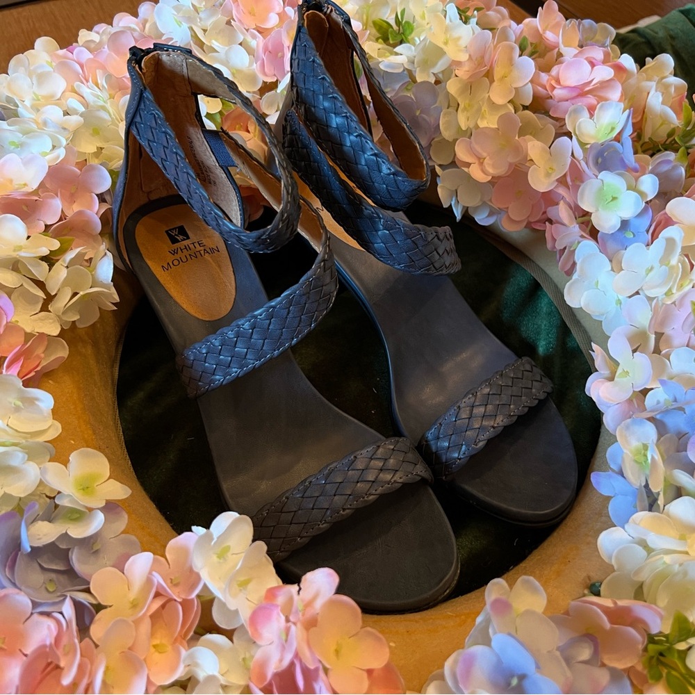Heeled sandal